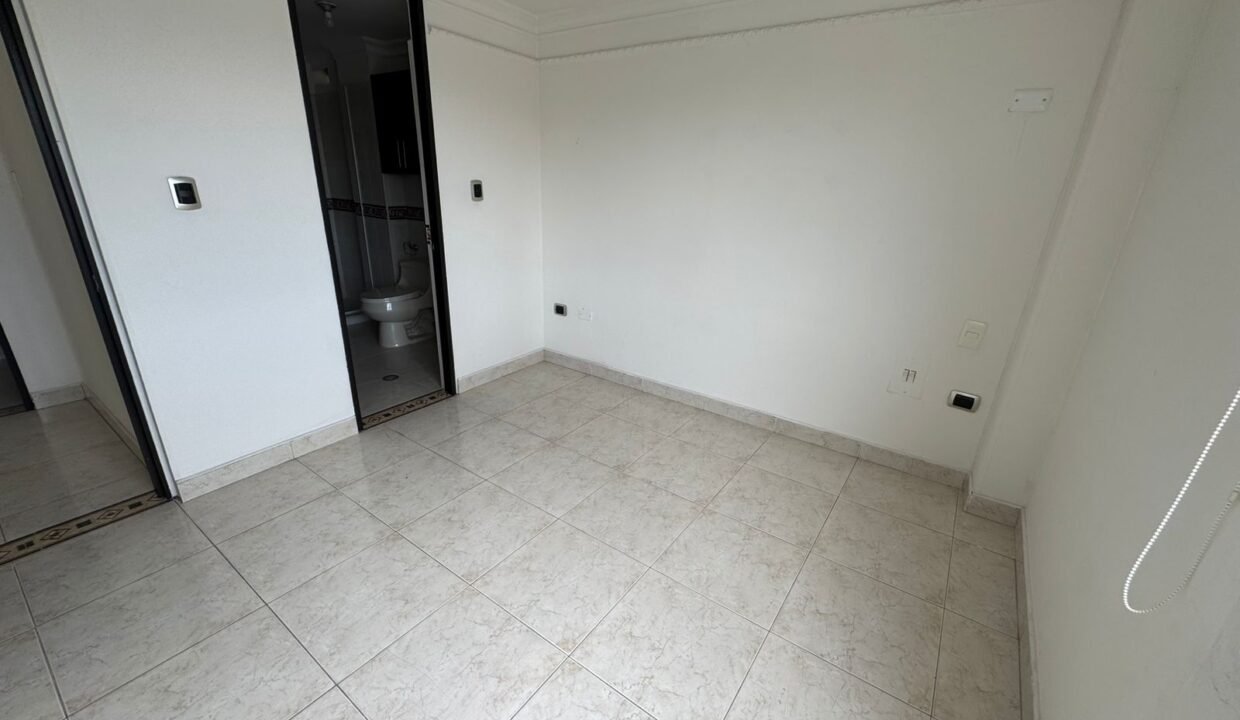 Imagen de WhatsApp 2025-10-06 a las 11.50.40_674f6984