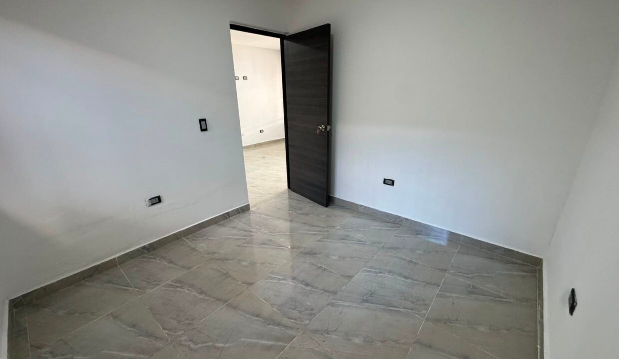 1000475426